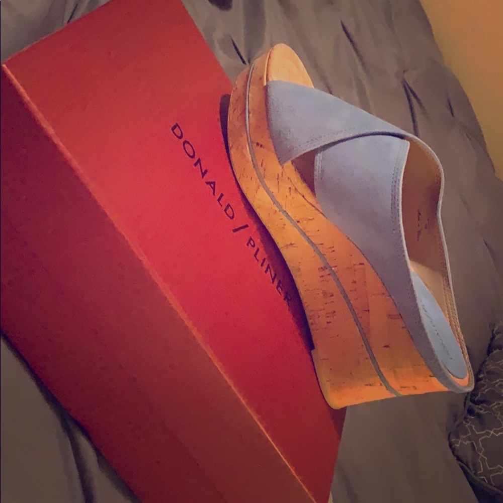 Donald pliner wedges